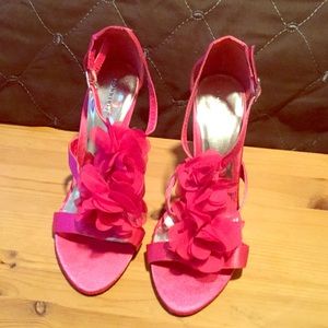 Cute heels!